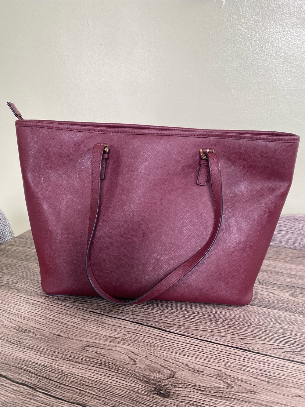 Michael Kors Burgandy Plum Zip Top Tote with Gold Hardware - Picture 3 of 16